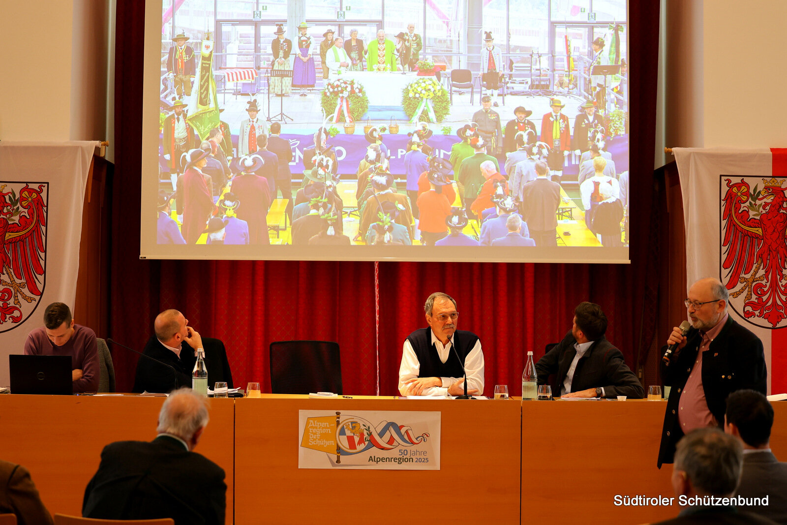 ea08e8c7-00b7-4423-bed1-76fd9af2abde.jpg ea08e8c7-00b7-4423-bed1-76fd9af2abde.jpg