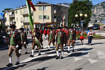 ef76a285-6c3d-49f4-a3d2-0cf245b86cbf ef76a285-6c3d-49f4-a3d2-0cf245b86cbf