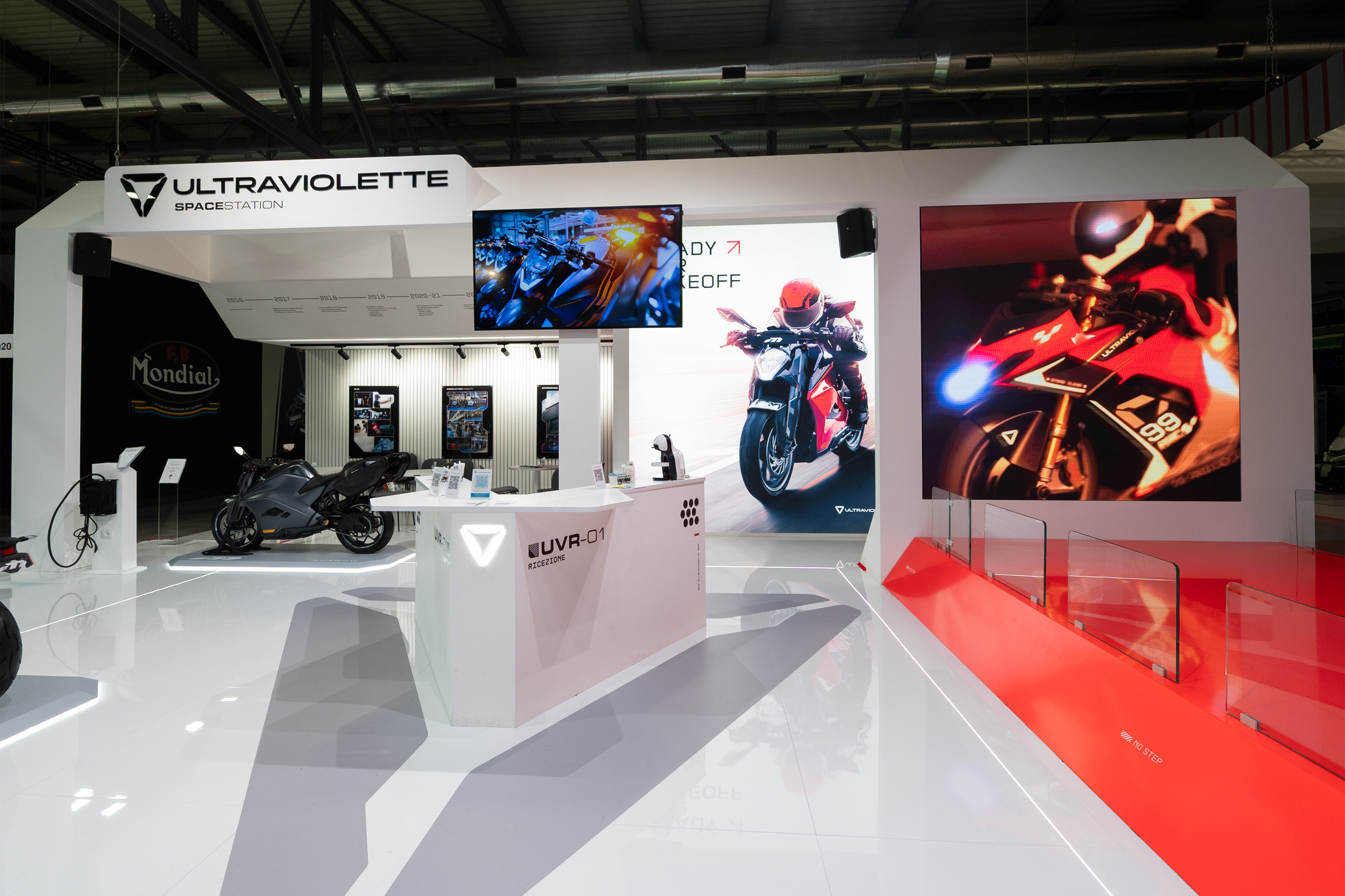 EICMA Rho Fiera Milano - Stand in costruzione e allestimento