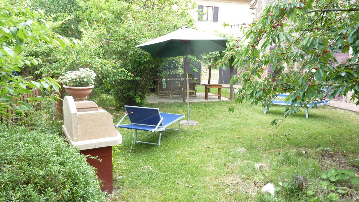 Giardino esclusivo attrezzato appartamento Stalla