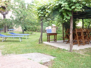 Giardino esclusivo attrezzato appartamento Stalla