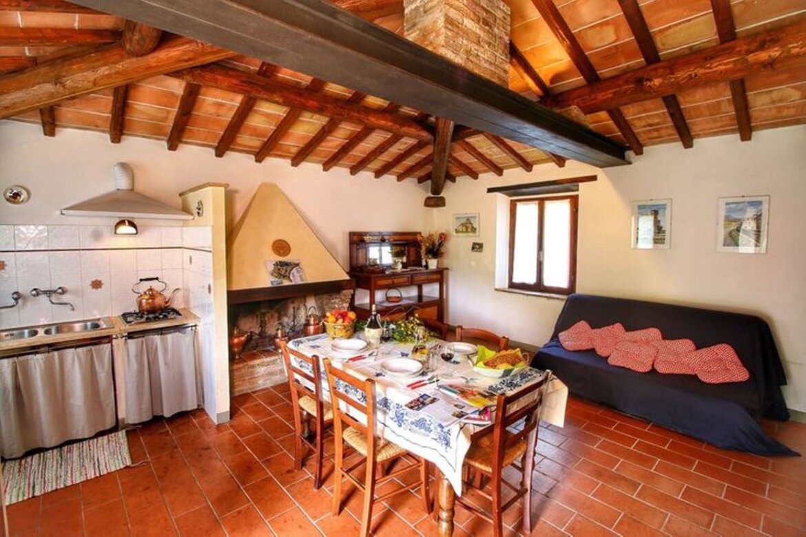 Soggiorno-angolo cottura appartamento vinsanto