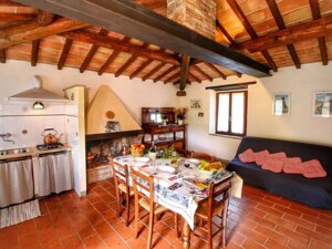 Soggiorno-angolo cottura appartamento vinsanto