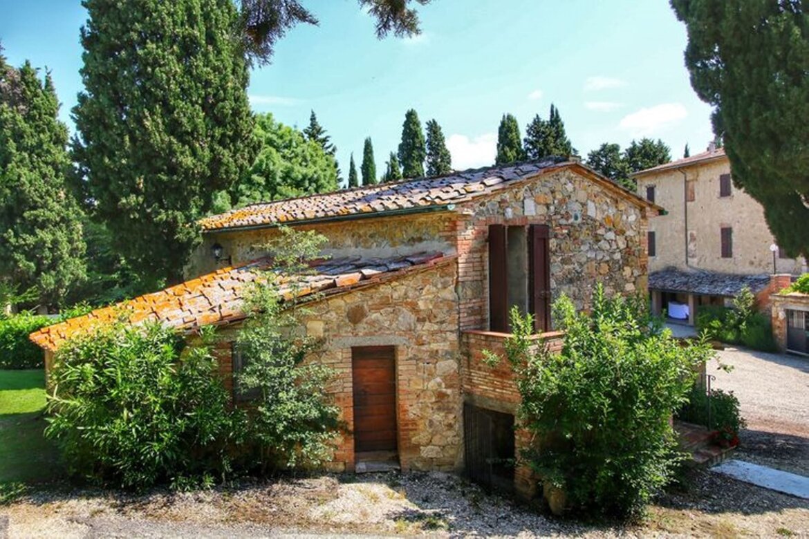 vista esterna ingresso appartamento Granaio
