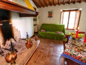 Soggiorno-divano letto appartamento Oliviera