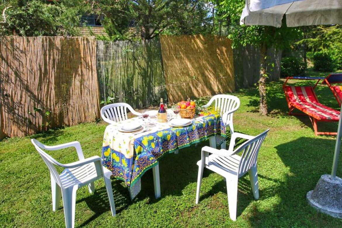 Giardino privato attrezzato appartamento Granaio