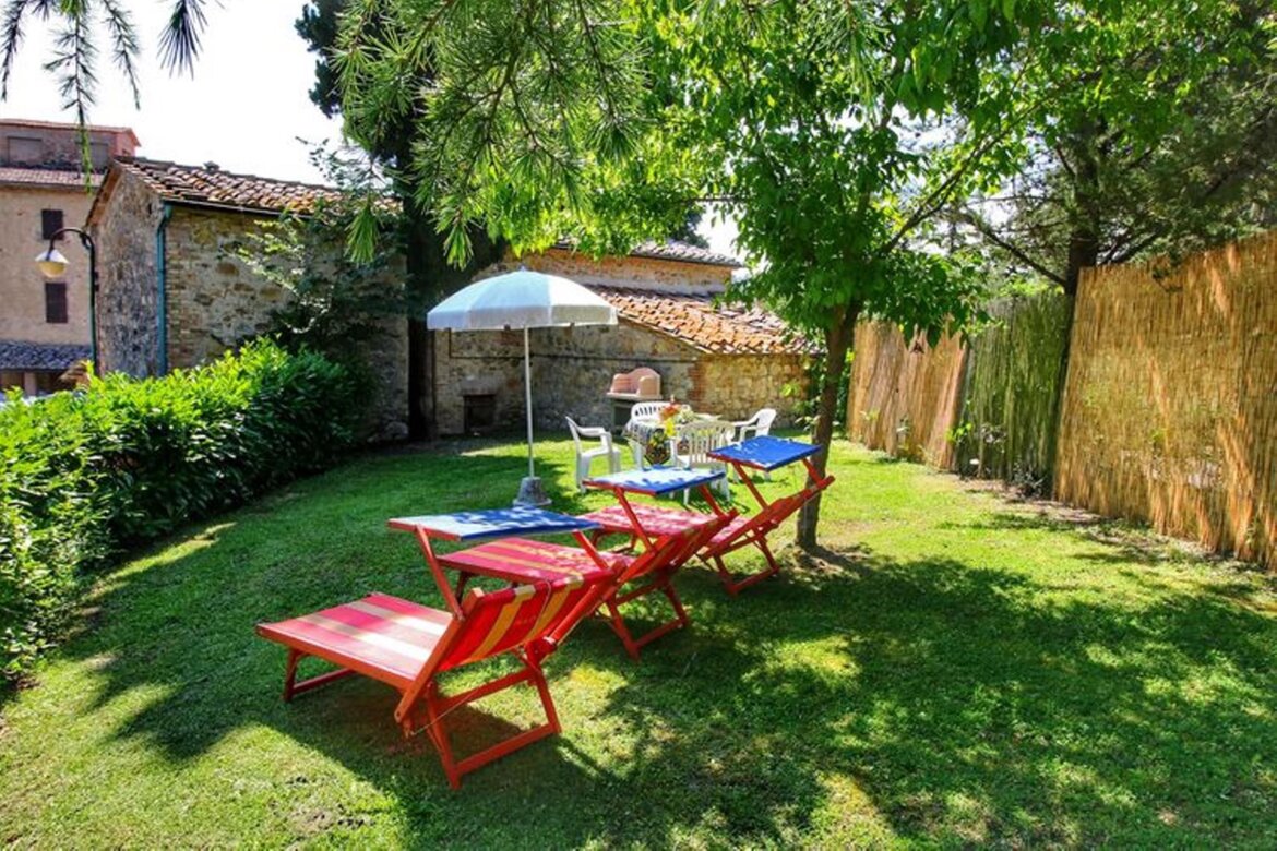Giardino privato attrezzato appartamento Granaio