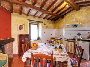 Soggiorno -angolo cottura appartamento Granaio