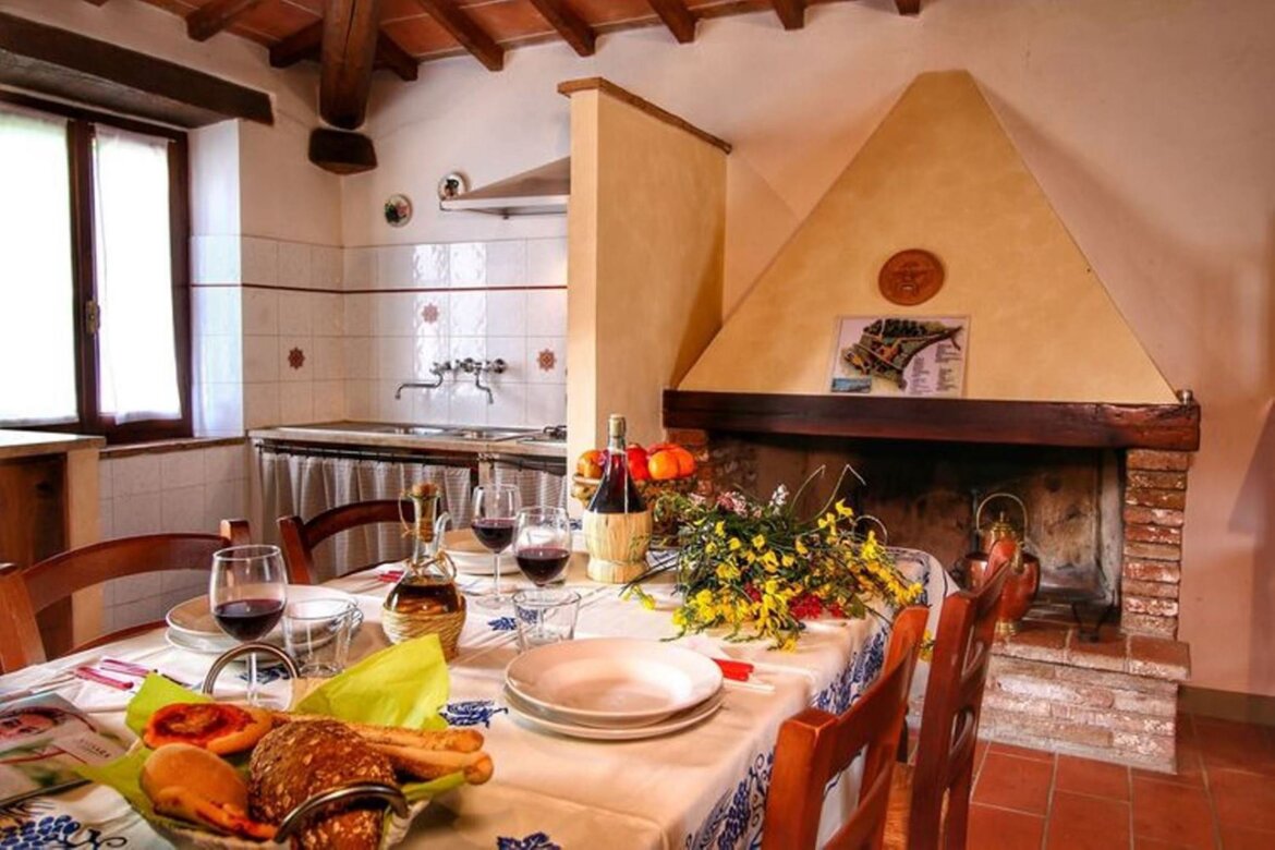 Soggiorno-angolo cottura appartamento vinsanto