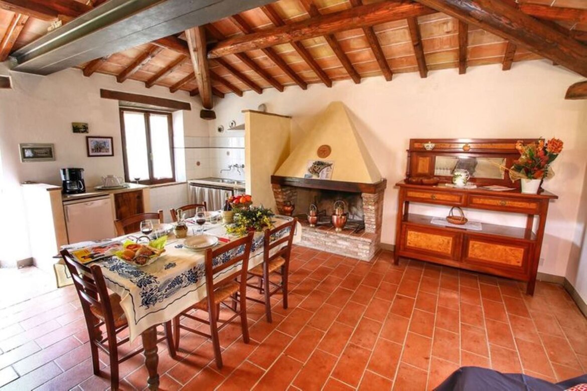 Soggiorno-angolo cottura appartamento vinsanto
