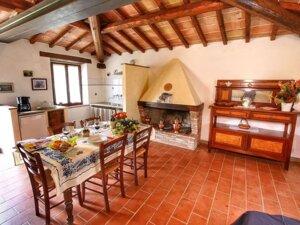 Soggiorno-angolo cottura appartamento vinsanto