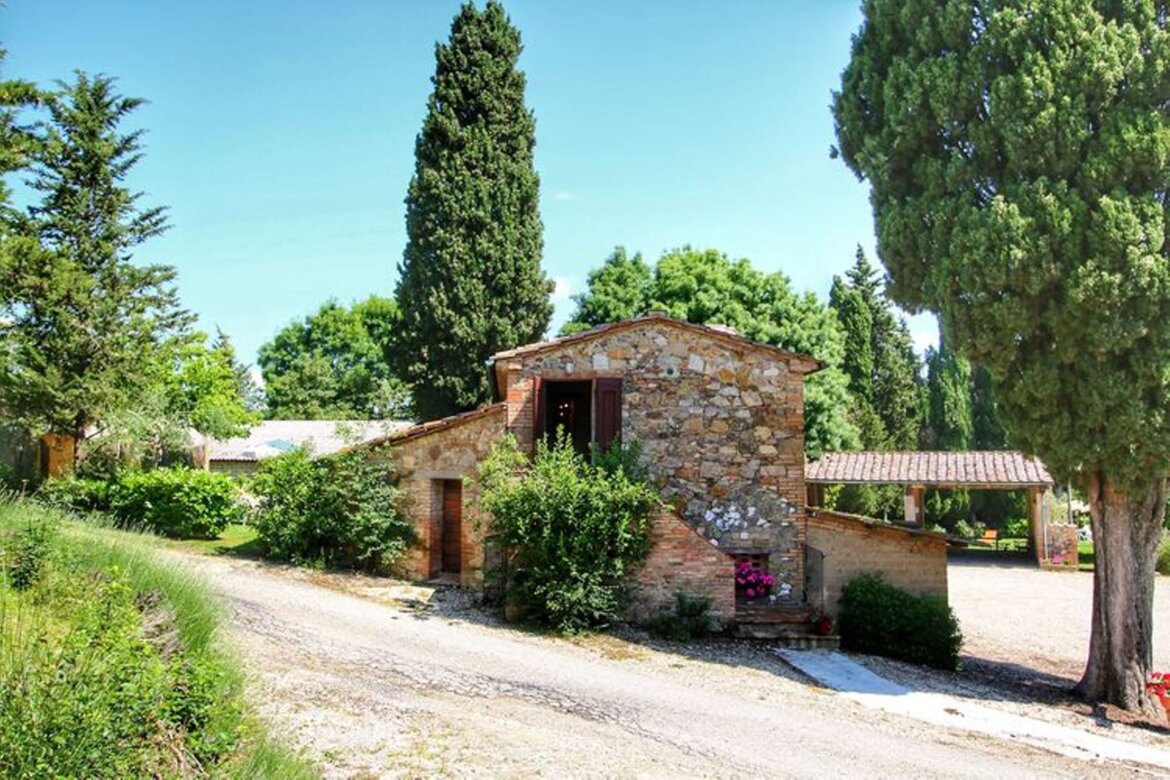 vista esterna ingresso appartamento Granaio