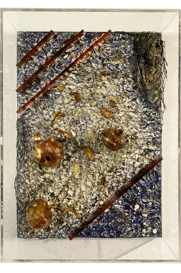 Box-Es n.1099 time of pomegranate 10/2014 - cm48x34x10 Box-Es n.1099 time of pomegranate 10/2014 - cm48x34x10