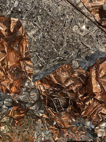 Box-Es n.1136 the mine / la miniera 03/2022 - cm.32x32x20 Box-Es n.1136 the mine / la miniera 03/2022 - cm.32x32x20