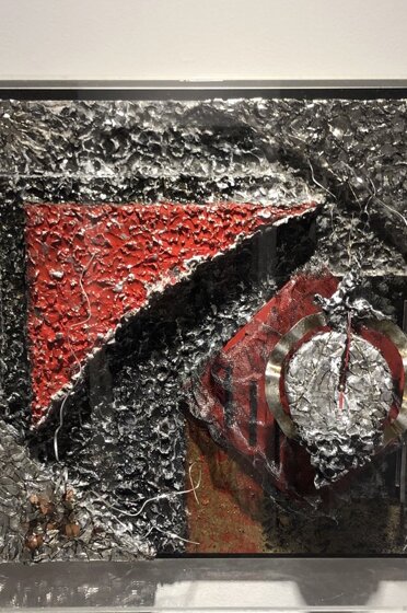 Box-Es n.1104 sospesi sul tempo suspended on time 2015 - cm.50x60x15 Box-Es n.1104 sospesi sul tempo suspended on time 2015 - cm.50x60x15