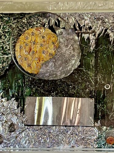 Box-Es n.1143 the frozen planet 09/2023 - cm.61x 61x20 Box-Es n.1143 the frozen planet 09/2023 - cm.61x 61x20