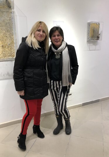 Tinamaria con la Giornalista di REPORT TV