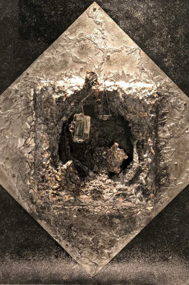 Box-Es n.1110 iniquity / iniqual law la legge non è uguale per tutti 2017 - cm90x90x17 Box-Es n.1110 iniquity / iniqual law la legge non è uguale per tutti 2017 - cm90x90x17