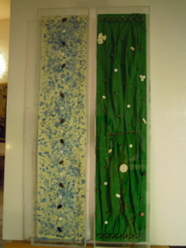 Box-Es n.1005 e 1006 - 2010 cm.35x70x07 pillole e cera / carta crespa, pillole e chiodi Box-Es n.1005 e 1006 - 2010 cm.35x70x07 pillole e cera / carta crespa, pillole e chiodi