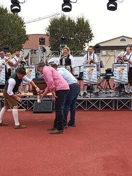 USA ARMY - USAG ITALY Oktoberfest per i Marines della Caserma Ederle di Vicenza:O'zapft ist!
