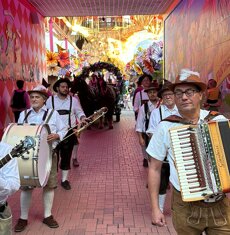 2b355e1f-30f3-46cf-91e6-ffc40834b07f