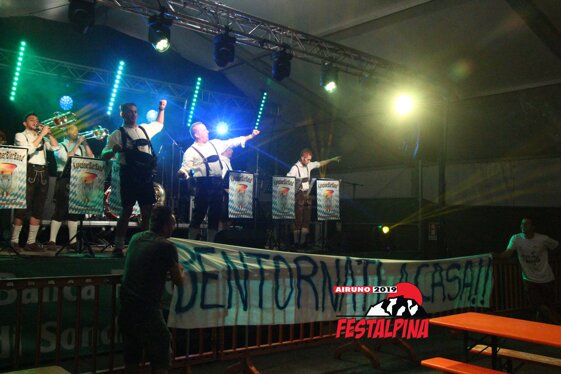 b8b4f94e-a65e-49eb-b90d-1b00327ae1f2 b8b4f94e-a65e-49eb-b90d-1b00327ae1f2