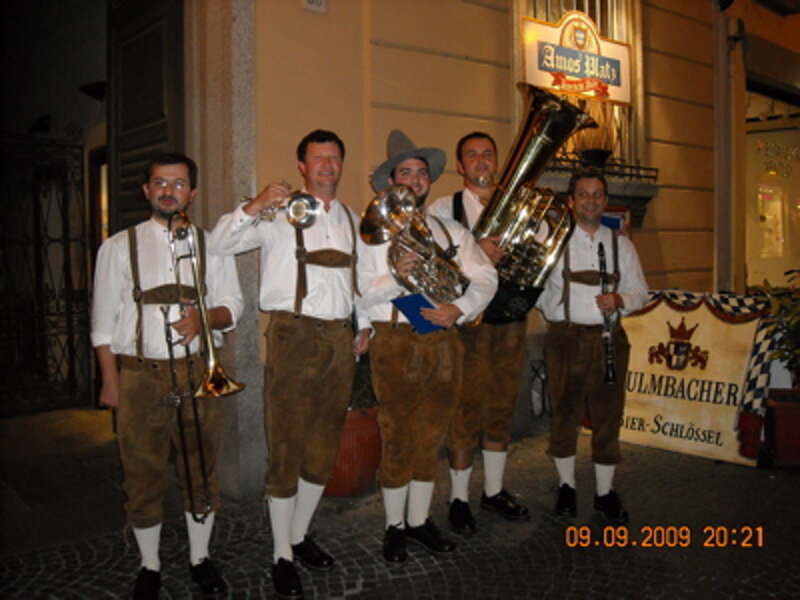 KapuzinerBierBand Amos Platz Crema (CR) 9/9/2009 KapuzinerBierBand Amos Platz Crema (CR) 9/9/2009