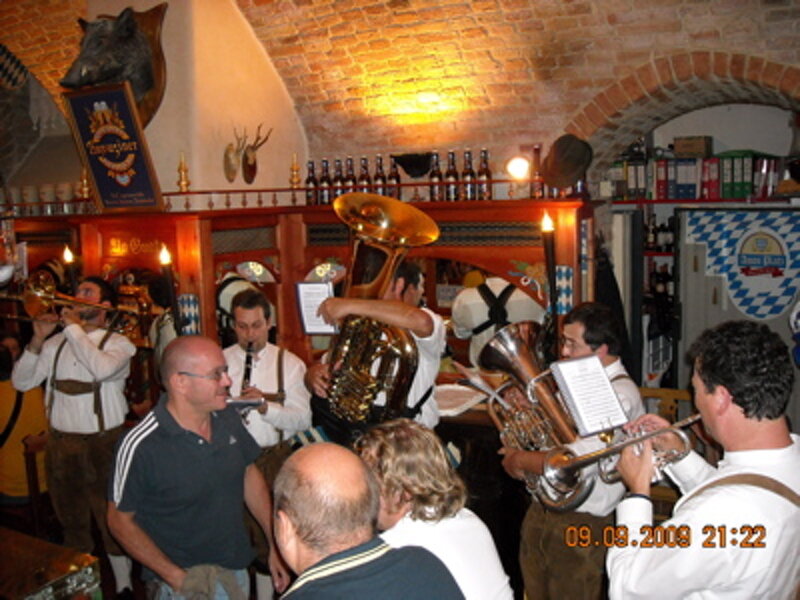 KapuzinerBierBand Amos Platz Crema (CR) 9/9/2009 KapuzinerBierBand Amos Platz Crema (CR) 9/9/2009