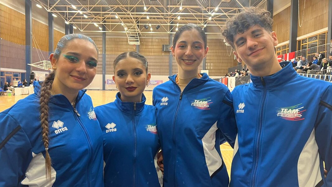 Sonia, Francesca, Giorgia e Luca Sonia, Francesca, Giorgia e Luca