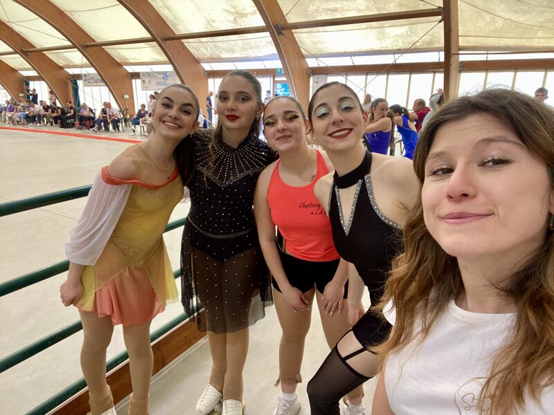 Carlotta, Francesca, Sonia, Giorgia ed Eleonora Carlotta, Francesca, Sonia, Giorgia ed Eleonora