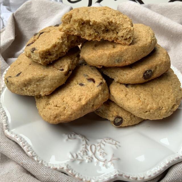 BISCOTTI RUSTICI CON FARINA DI GRANI ANTICHI E FIOCCHI D'AVENA
