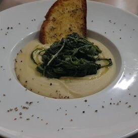 Puré di fave e cicorielle