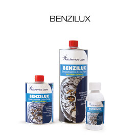 Il Benzilux, benzina rettificata, possiede un elevato potere smacchiante e pulente verso adesivi,