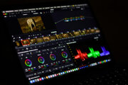 color grading video in post-produzione con software professionale color grading video in post-produzione con software professionale