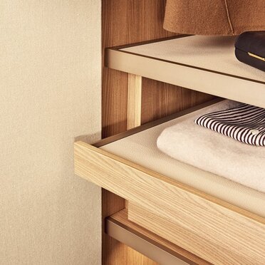 Sistema PL1 Sistema armadio ampia componibilità Finitura A