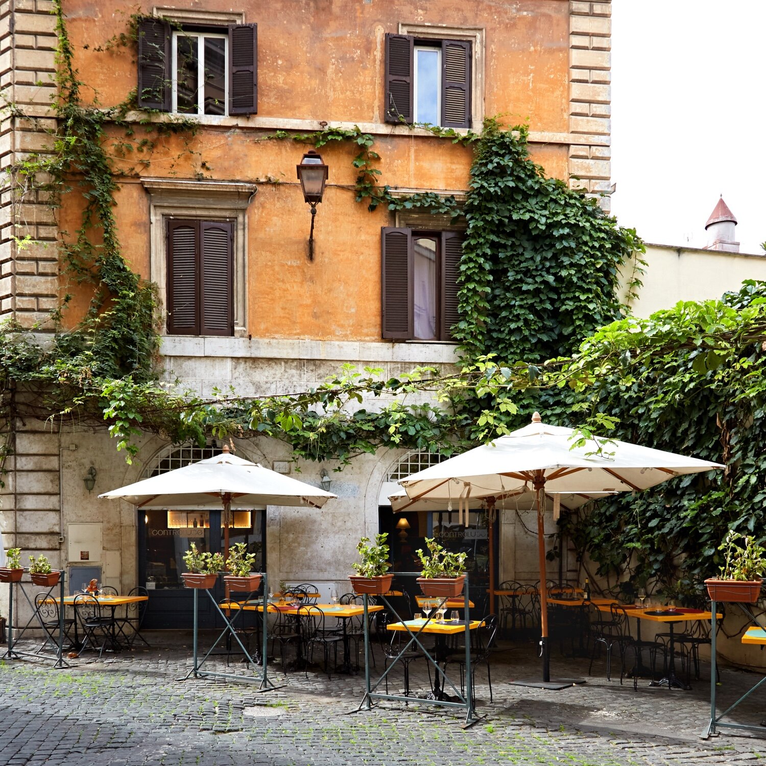 CONTROLUCE, IL LOCALE CHE NON TI ASPETTI A TRASTEVERE