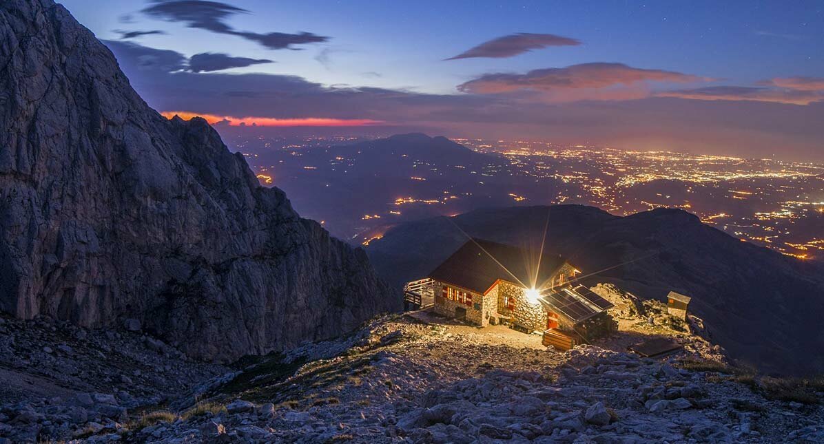 RIFUGI GOURMET DALLE ALPI ALLE ISOLE, ALLA SCOPERTA DELLA MIGLIORE CUCINA DI MONTAGNA RIFUGI GOURMET DALLE ALPI ALLE ISOLE, ALLA SCOPERTA DELLA MIGLIORE CUCINA DI MONTAGNA