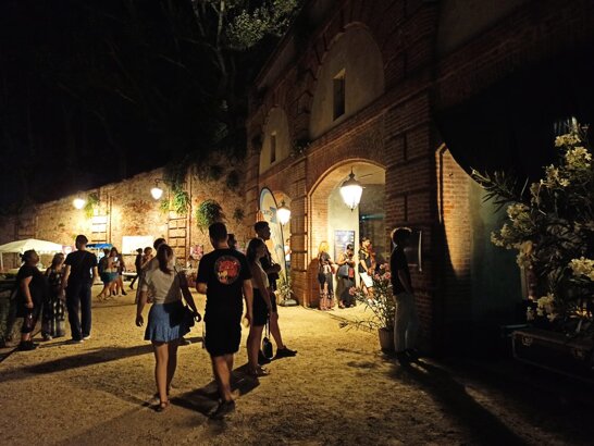 aace8ba6-959c-40d0-827b-d605cfcca40f