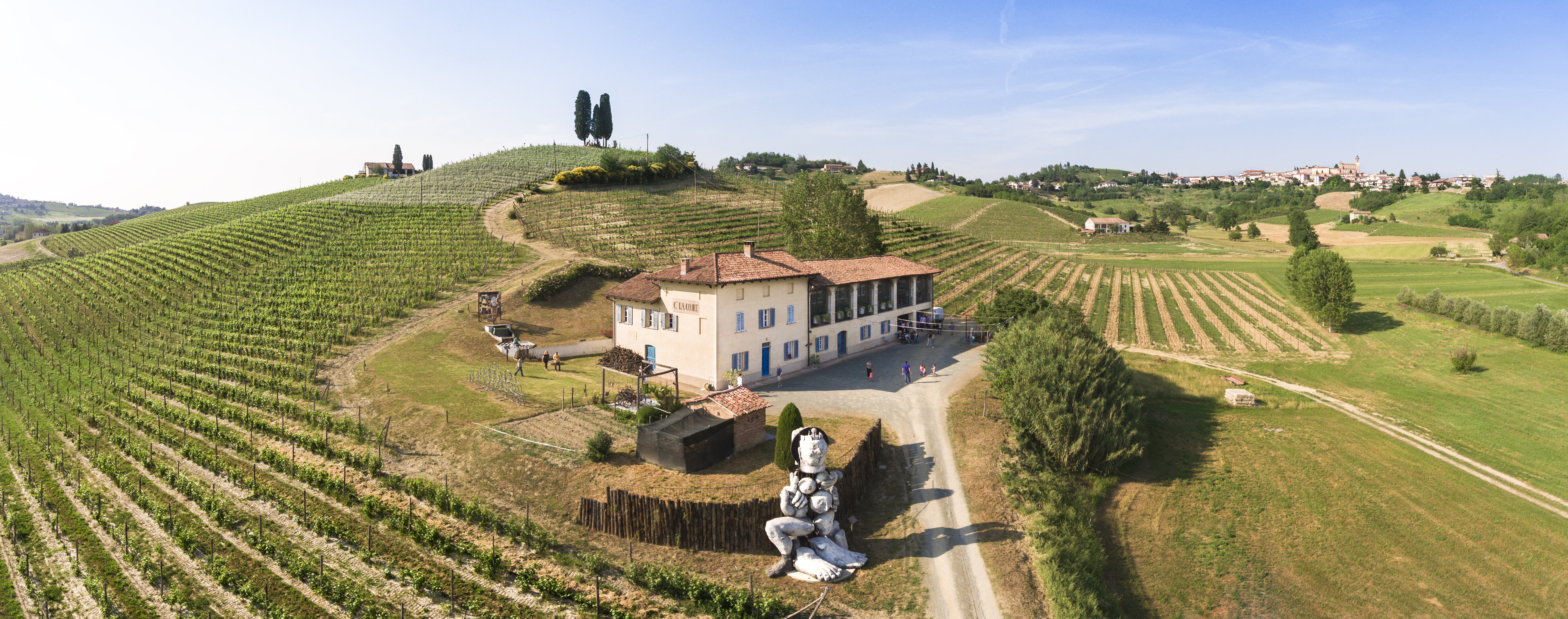 LA VISIONE SENZA TEMPO DI MICHELE CHIARLO, TRA VINO, TERRITORIO E CULTURA