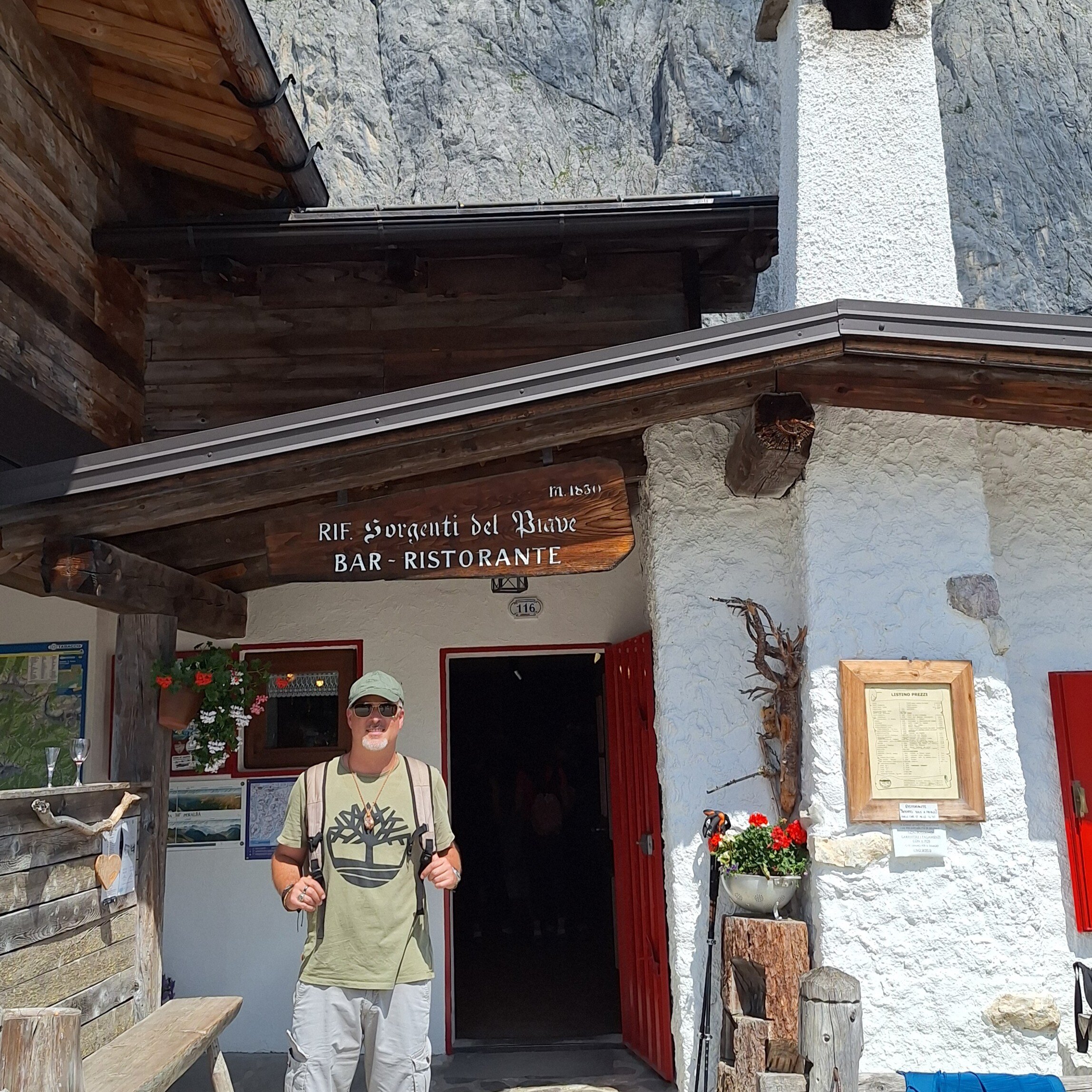 rifugio-mauri.jpeg rifugio-mauri.jpeg