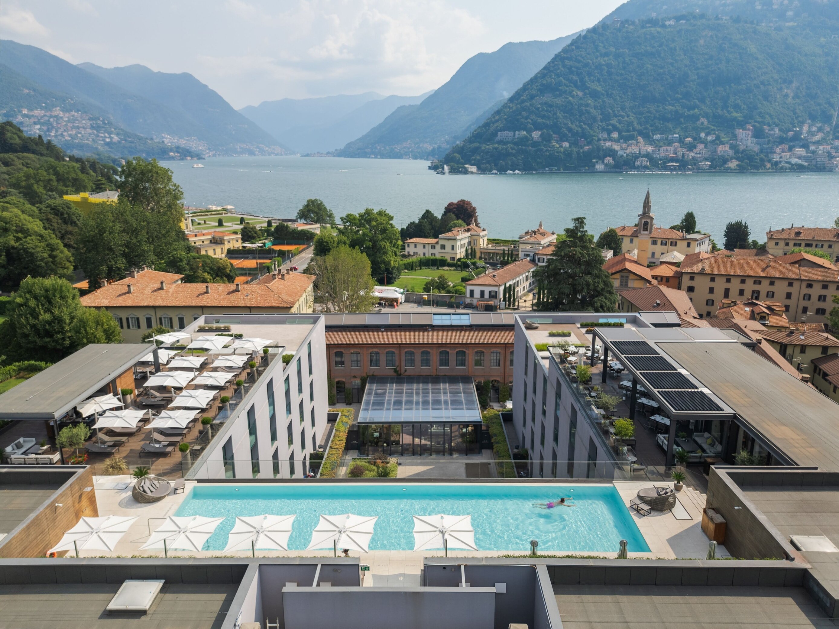 UN'ESTATE DI EVENTI, COCKTAIL E BENESSERE FIRMATA HILTON HOTEL SUL LAGO DI COMO