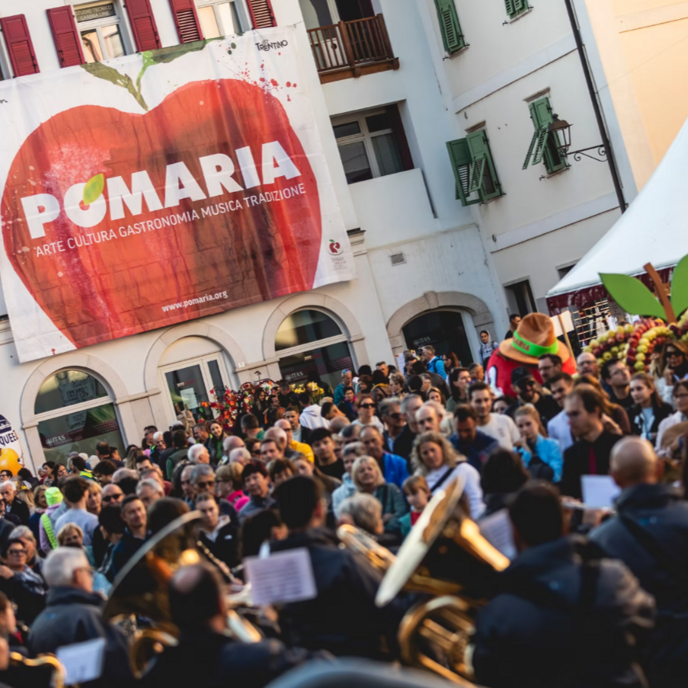 pomaria pubblico square