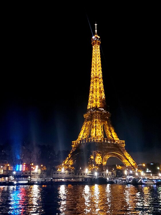 b088e395-06e3-4fe3-8d37-3d19529ff464