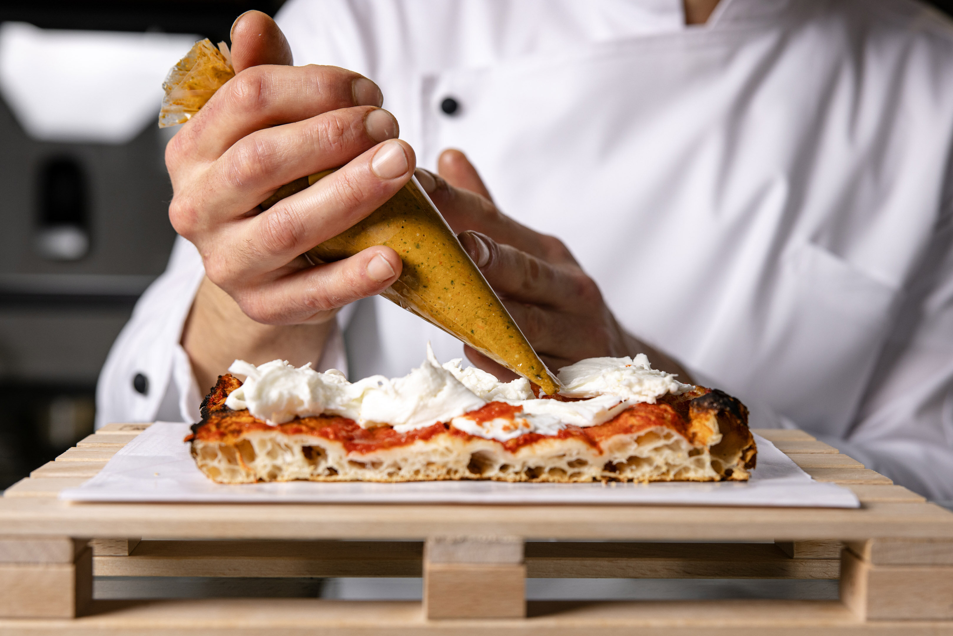 FRUMENTARIO, A ROMA UN NUOVO CONCEPT DI PIZZA IN TEGLIA