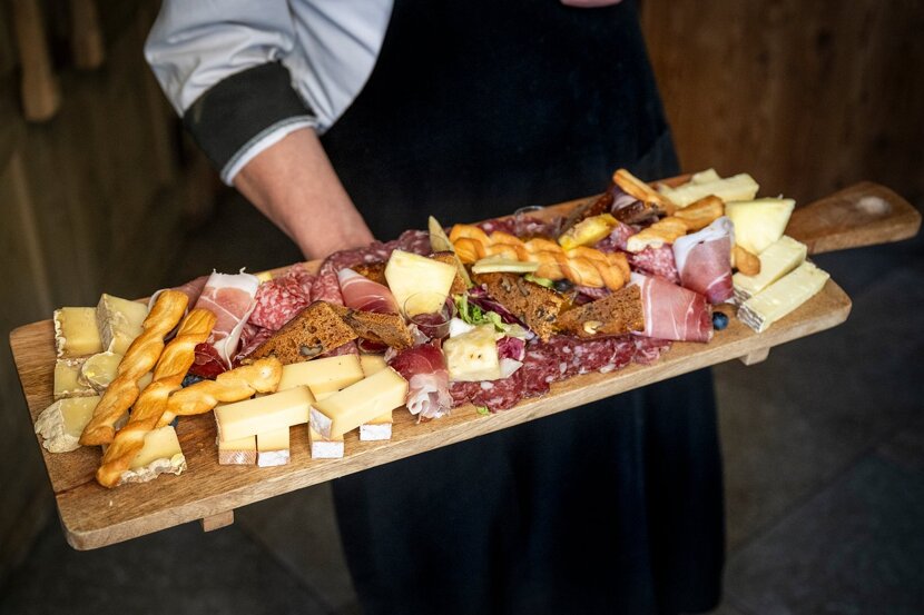 IL G-ASTRONAUTA - SPECIALE RIFUGI GOURMET: 25 INDIRIZZI PER VIVERE L'ESTATE TRA NATURA E SAPORI D'ALTA QUOTA IL G-ASTRONAUTA - SPECIALE RIFUGI GOURMET: 25 INDIRIZZI PER VIVERE L'ESTATE TRA NATURA E SAPORI D'ALTA QUOTA