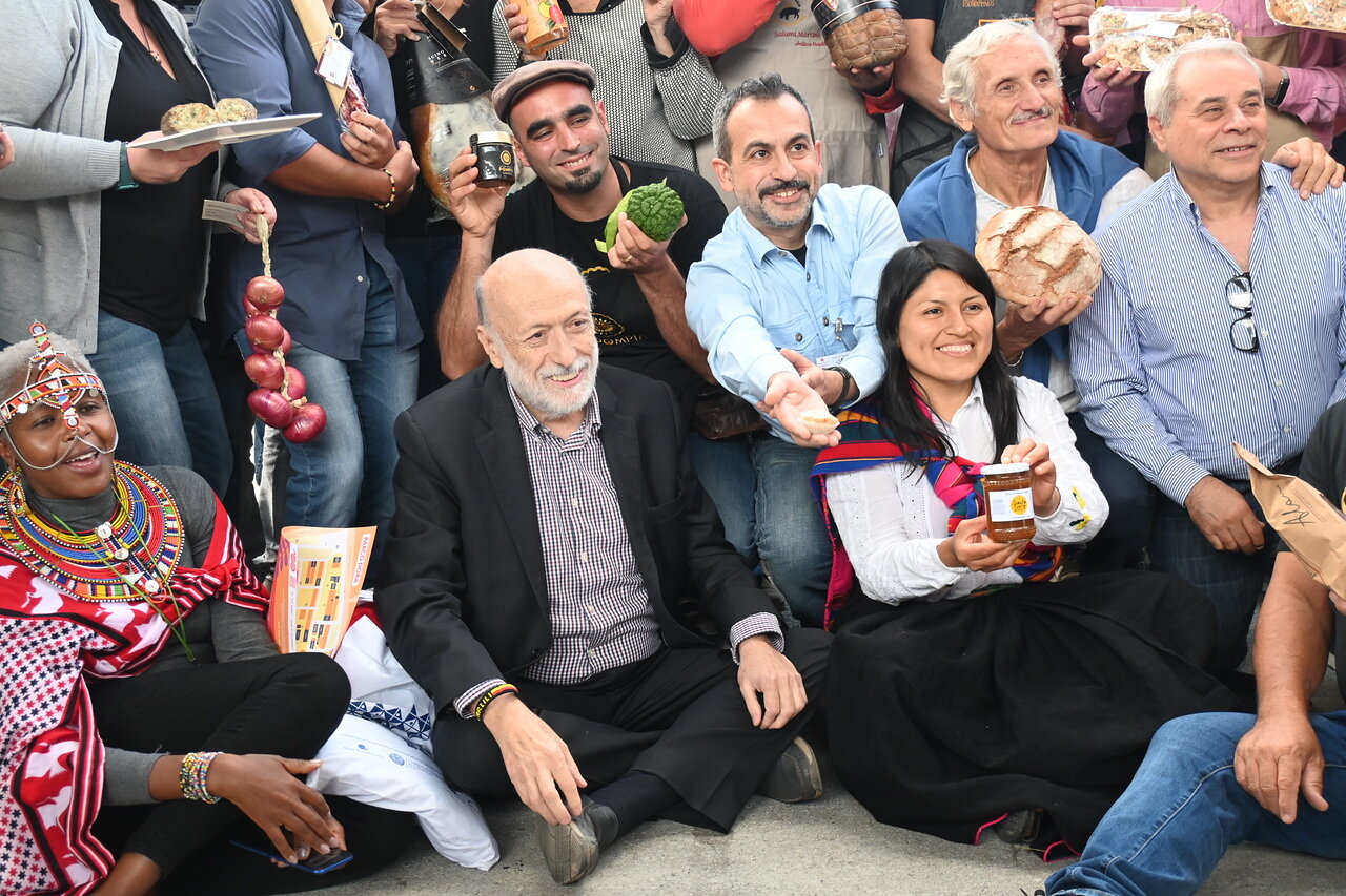 SLOW FOOD DAY 2026: EVENTI IN TUTTA ITALIA IN RICORDO DI CARLIN PETRINI