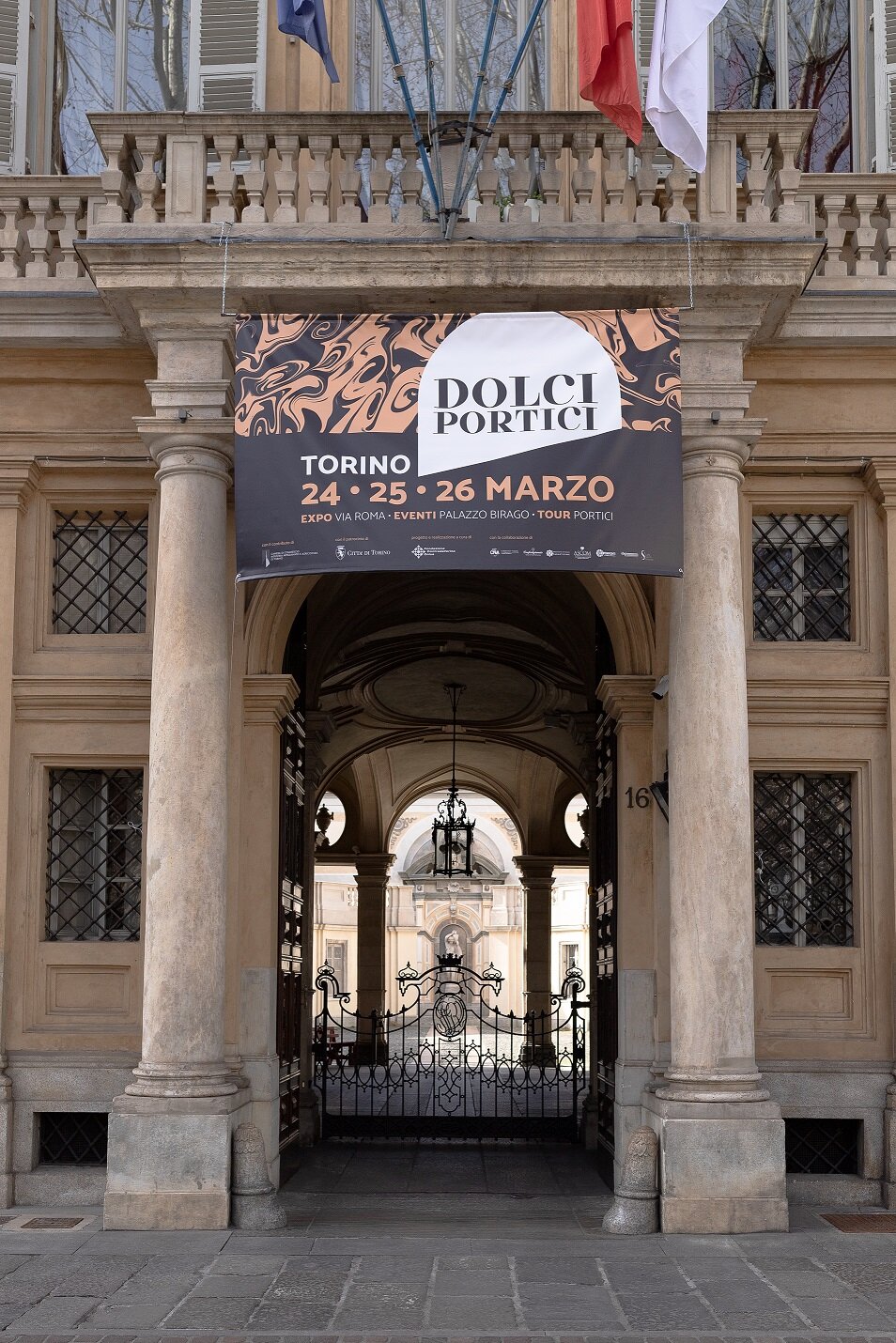 DOLCI PORTICI INVADE IL CENTRO DI TORINO