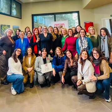 donne vino gruppo 3.jpeg