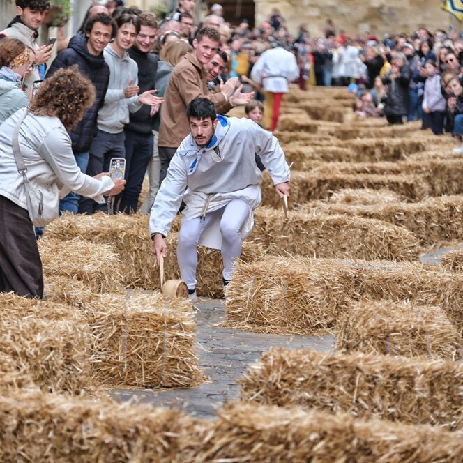 volterra-gusto-2025-il-palio-dei-caci-14.jpeg