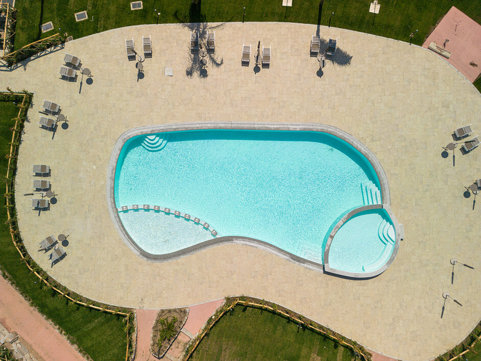 piscina_001_web - copia.jpeg piscina_001_web - copia.jpeg